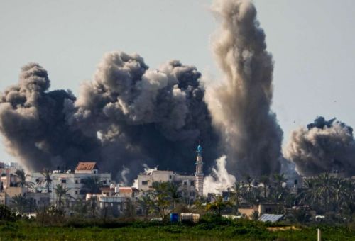Ράφα «ώρα μηδέν»: Το Ισραήλ βομβάρδισε δ...